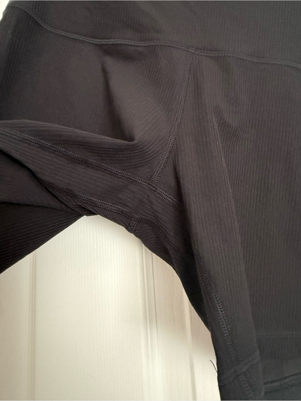 Lululemon 6” Ribbed Align Short - Picture 5 of 5